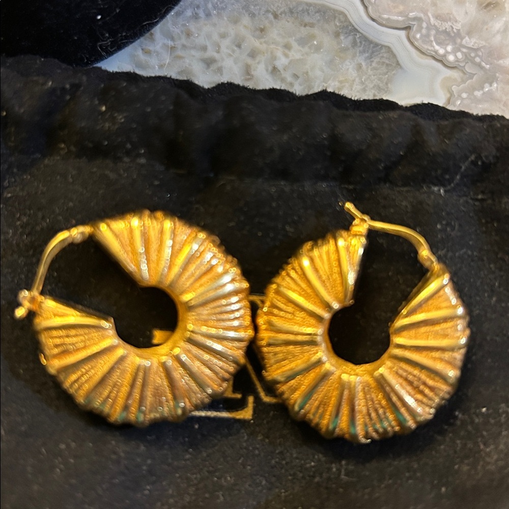 LR Bronze Italy Gold Tone Earrings with black drawstring dust bag, 1 1/4” - Picture 4 of 6
